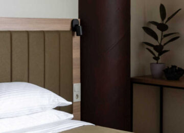 «Улучшенный с одной двуспальной кроватью»