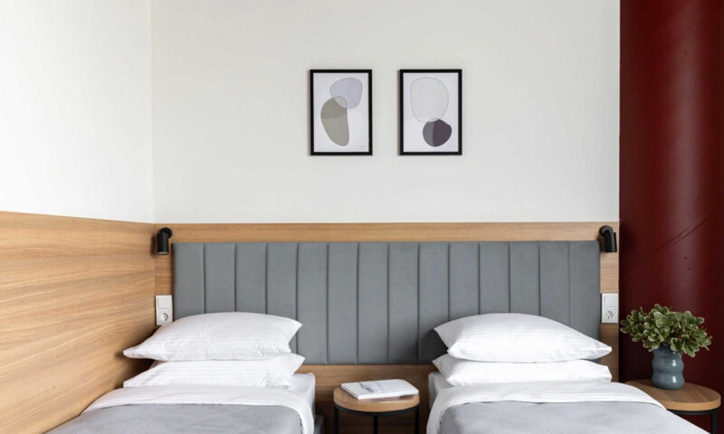 «Улучшенный с двумя раздельными кроватями»