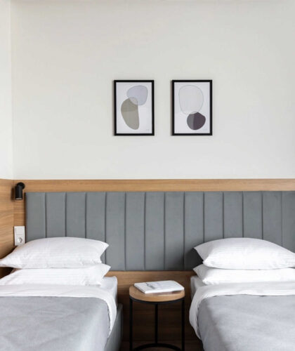 «Улучшенный с двумя раздельными кроватями»